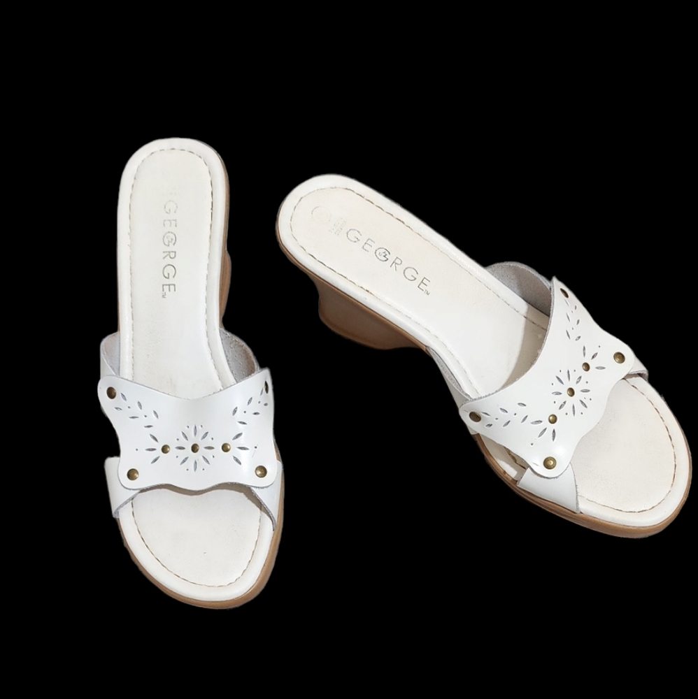 George Women's wedge slide sandal, White. Size 8.5
